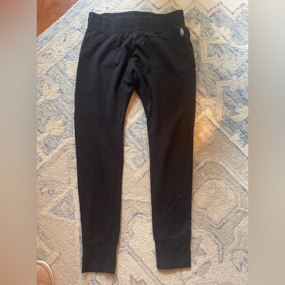SOLD Free People Movement Sunny Skinny Sweatpants in Black size medium joggers